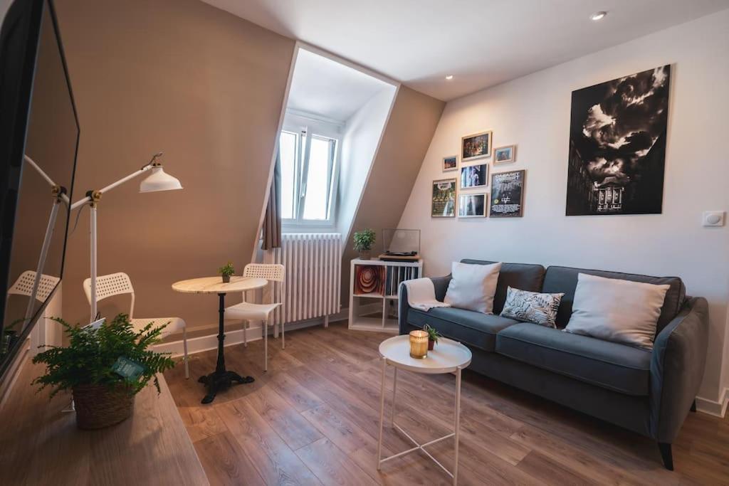 La Suite 7 Gite Urbain Charleville-Mezieres Bagian luar foto