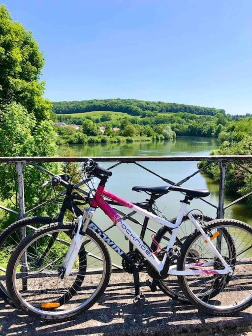 La Suite 7 Gite Urbain Charleville-Mezieres Bagian luar foto